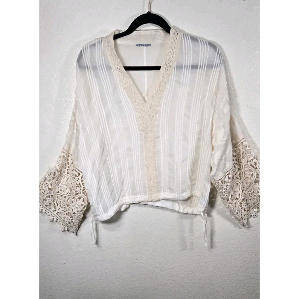 Johnny Was New LACE TOP, Size L (Cropped blouse)